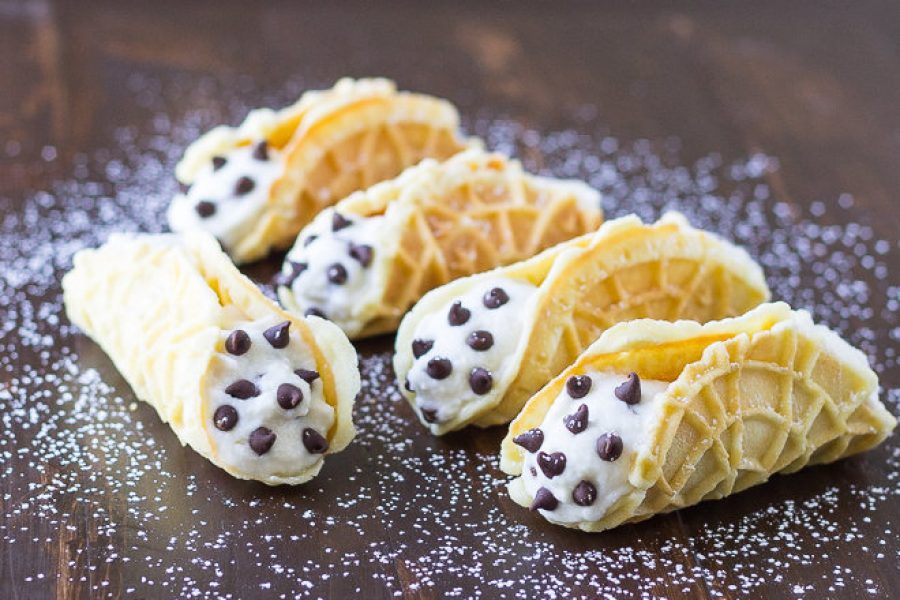 Mock-Italian-Cannoli-with-Pizzelle-Culinary-Hill-1-660x440