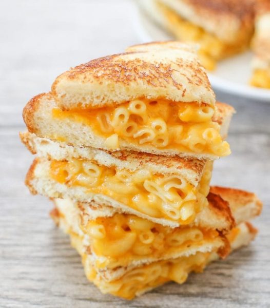 grilled-macaroni-cheese-sandwich-18-700x798